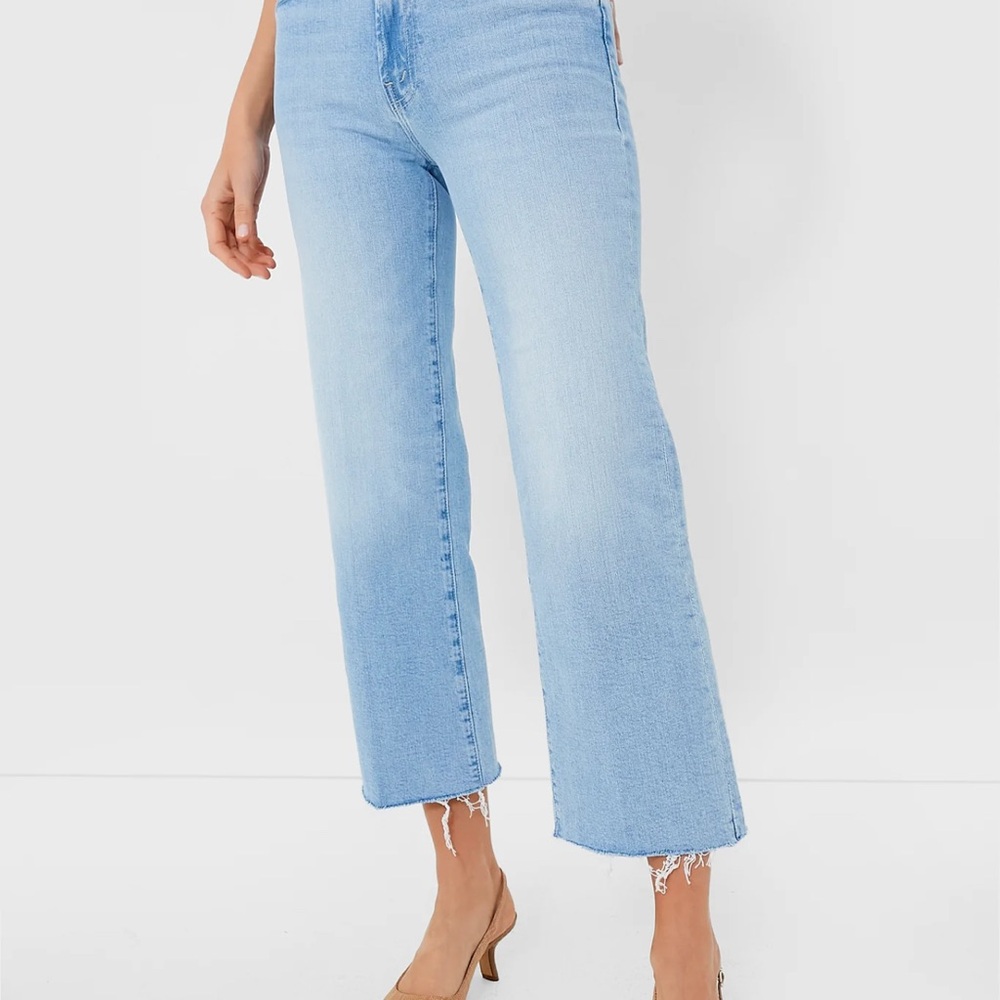 MOTHER  The kick it ankle fray in Norway dude light wash.  Size 28